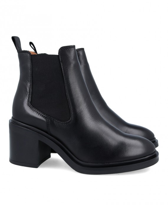 Catchalot IB-2397 black heeled Chelsea ankle boot