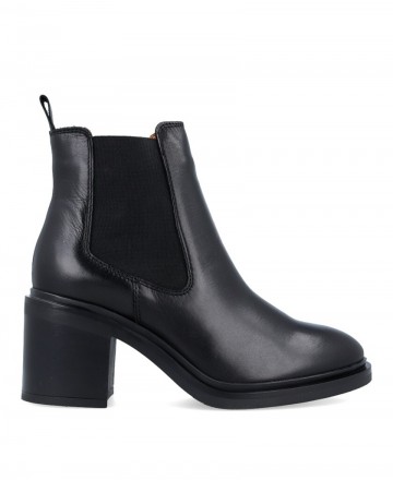 Catchalot IB-2397 black heeled Chelsea ankle boot