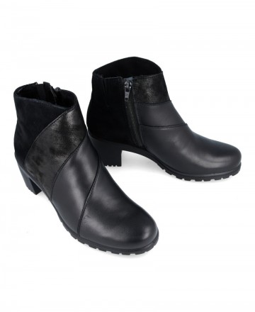 Imac 455440 Medium heel black leather ankle boots