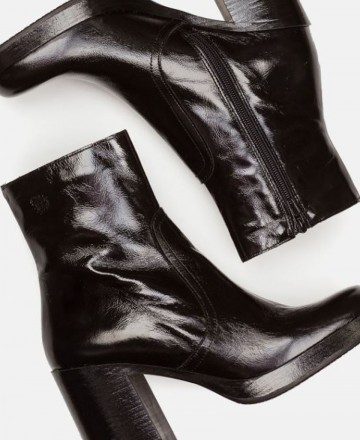 Yokono Kolin-001 Black shiny leather ankle boot