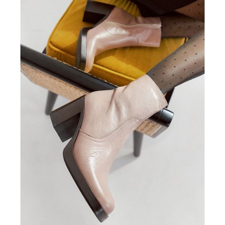 Botines para mujer en color rosa Caracteristicas con cremallera tacon 8 cm zapato de estilo casual suela de goma exterior piel