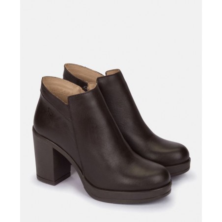 Yokono Pilsen-004 Brown leather heeled ankle boot