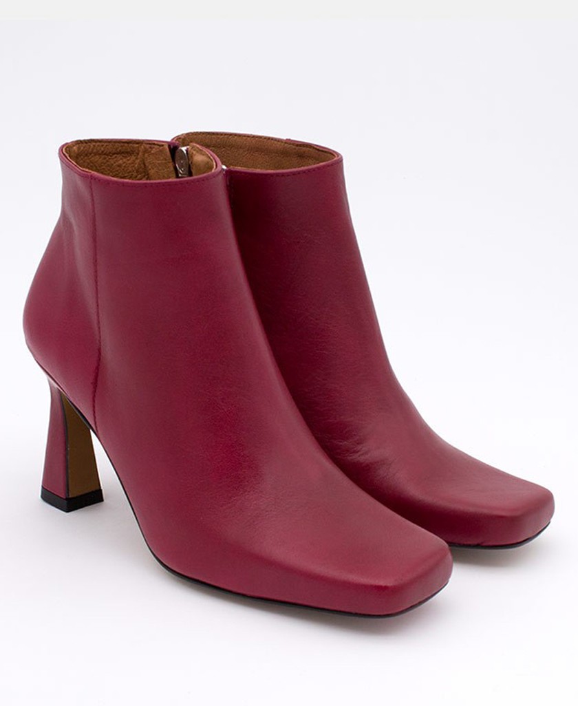 Cabrillo cylinder 2025 heeled booties