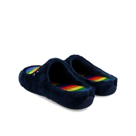 Comfortable slippers for men