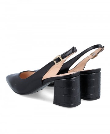 Women's high heel shoes