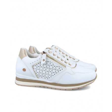 Zapatilla sneaker en color blanco Xti 142234