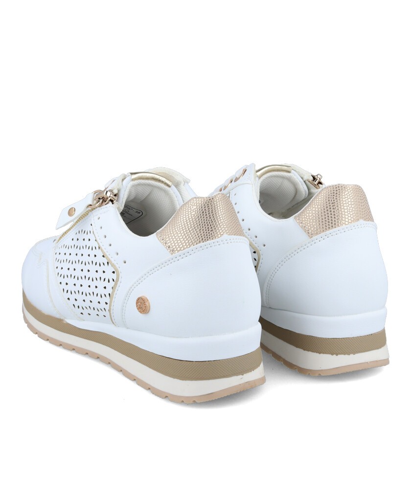 Women's die-cut sneakers