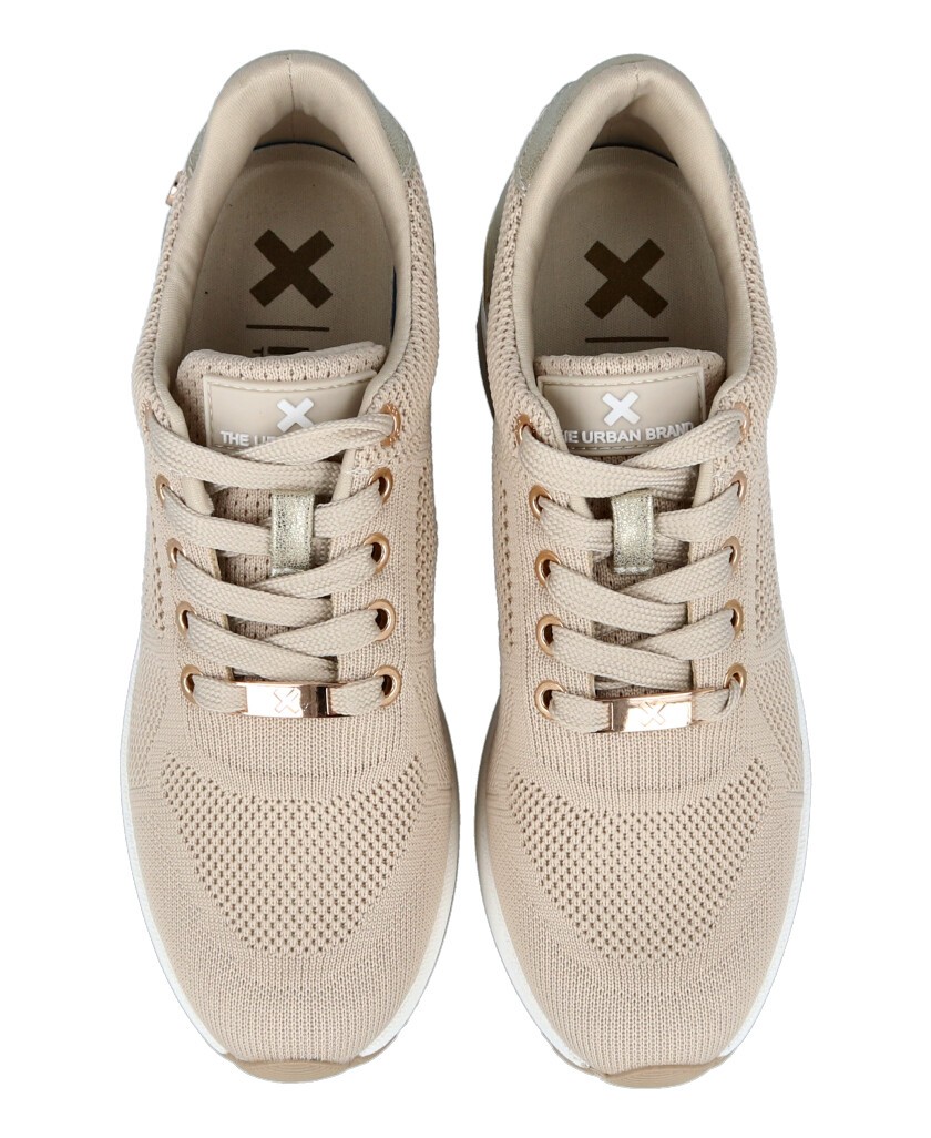 Women's casual sneaker in beige color
