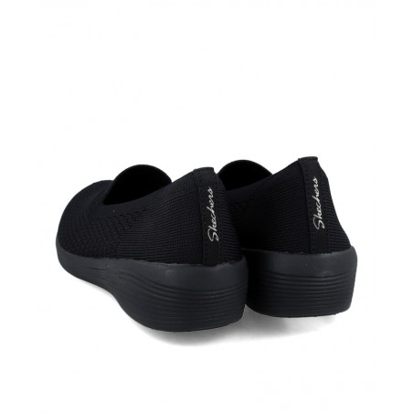 Zapatillas sin cordones en color negro