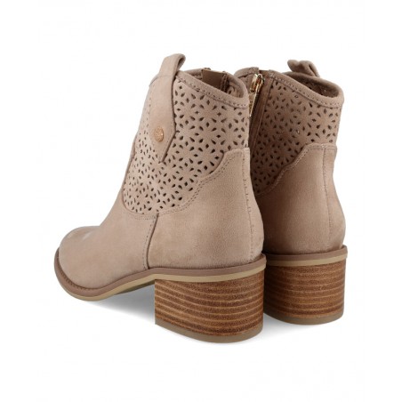 Low heel ankle boots in beige color