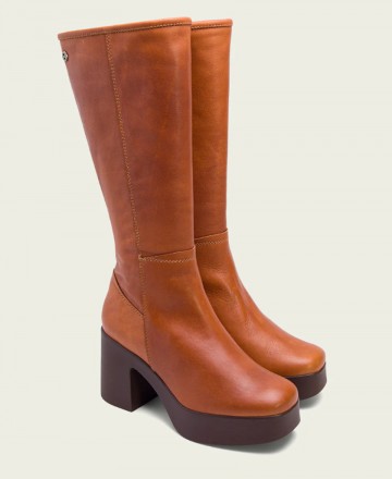 Women's tan boots
