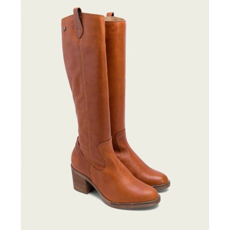 Women's high boots in leather color