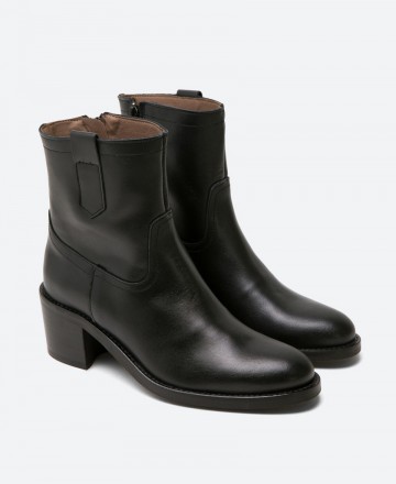 Black ankle boots for women Patricia Miller Zagreb 5151
