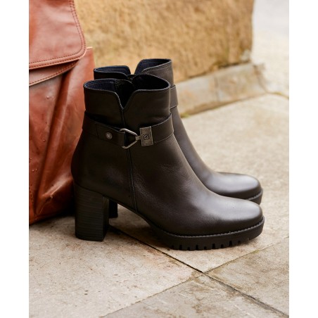 Black leather ankle boot Dorking Evie D8961