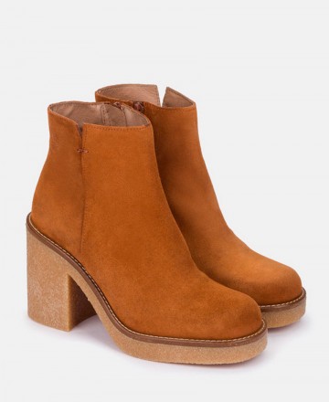 Ankle boots with split leather for women