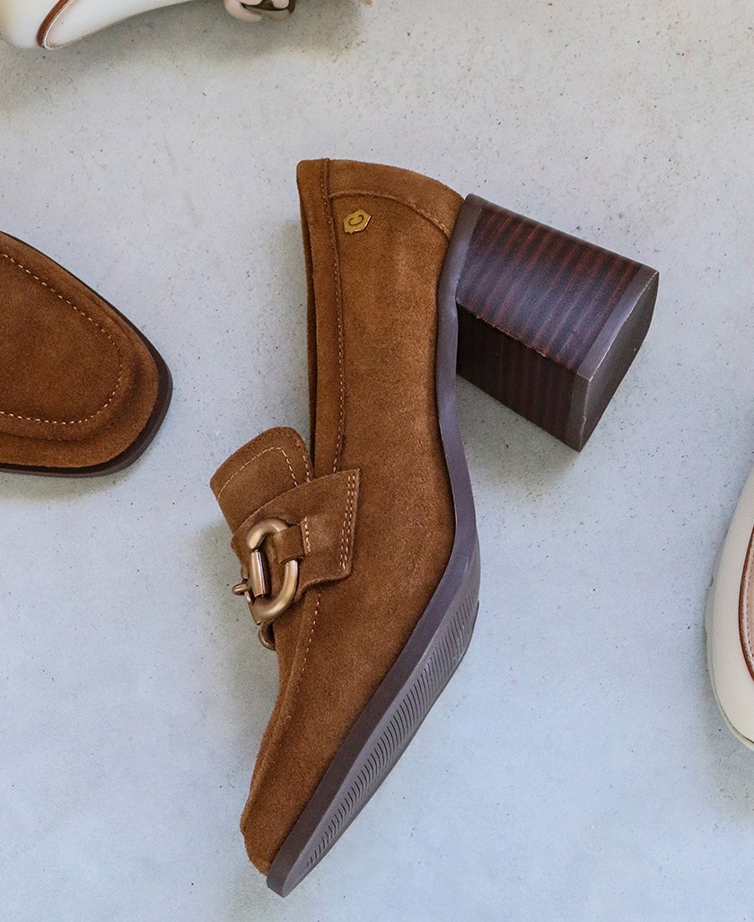 Mocasines con tacón piel serraje Carmela 161138