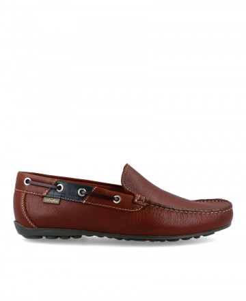 Moccasins with removable insole