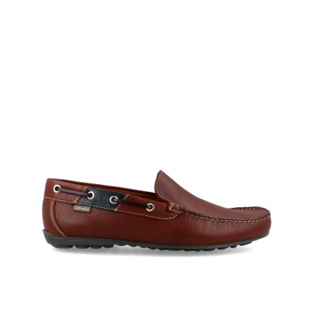 Moccasins with removable insole