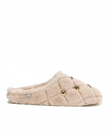 Macarena Chester brand house slippers