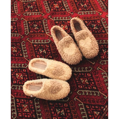 Macarena Judit beige furry house slippers