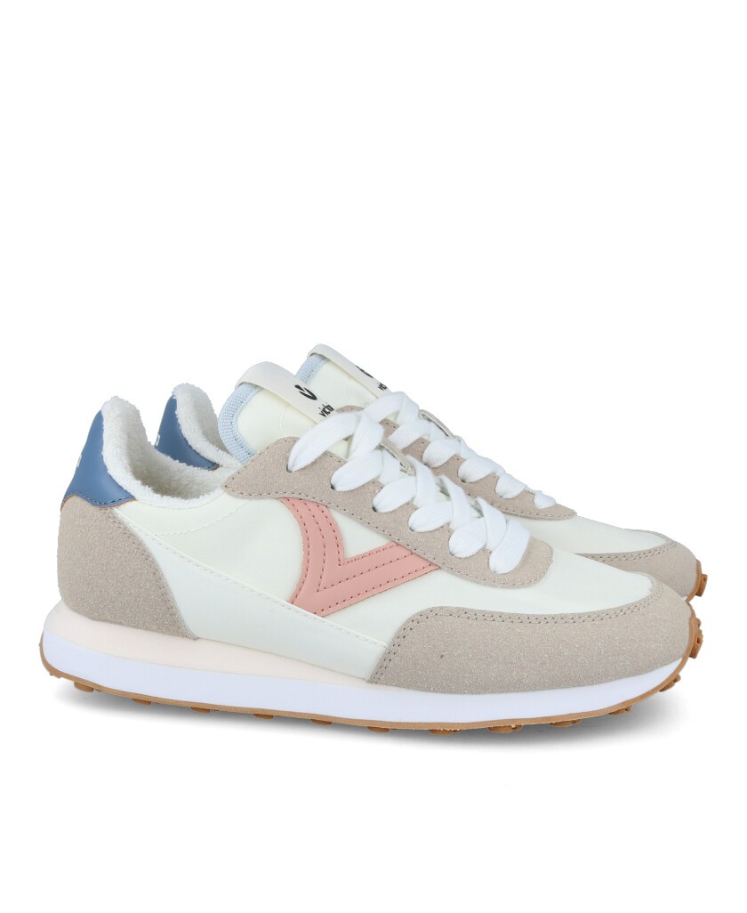 Sneakers para mujer en color rosa Caracteristicas con cordones altura de piso 3 cm zapato de estilo casual suela de goma exteri