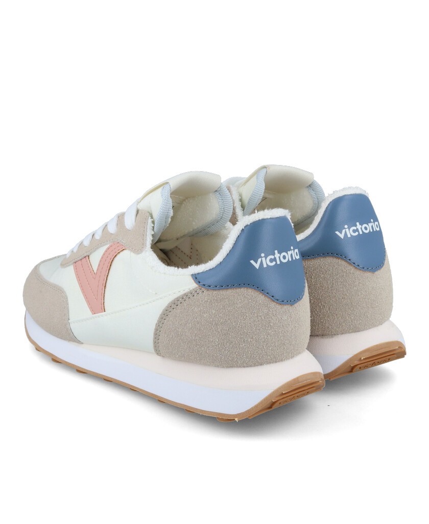 Sneakers para mujer en color rosa Caracteristicas con cordones altura de piso 3 cm zapato de estilo casual suela de goma exteri