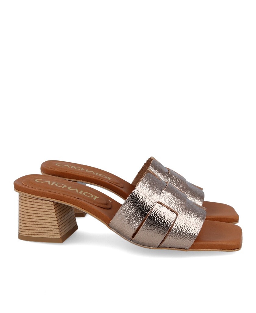 Catchalot 5359 leather sandal with spade closure