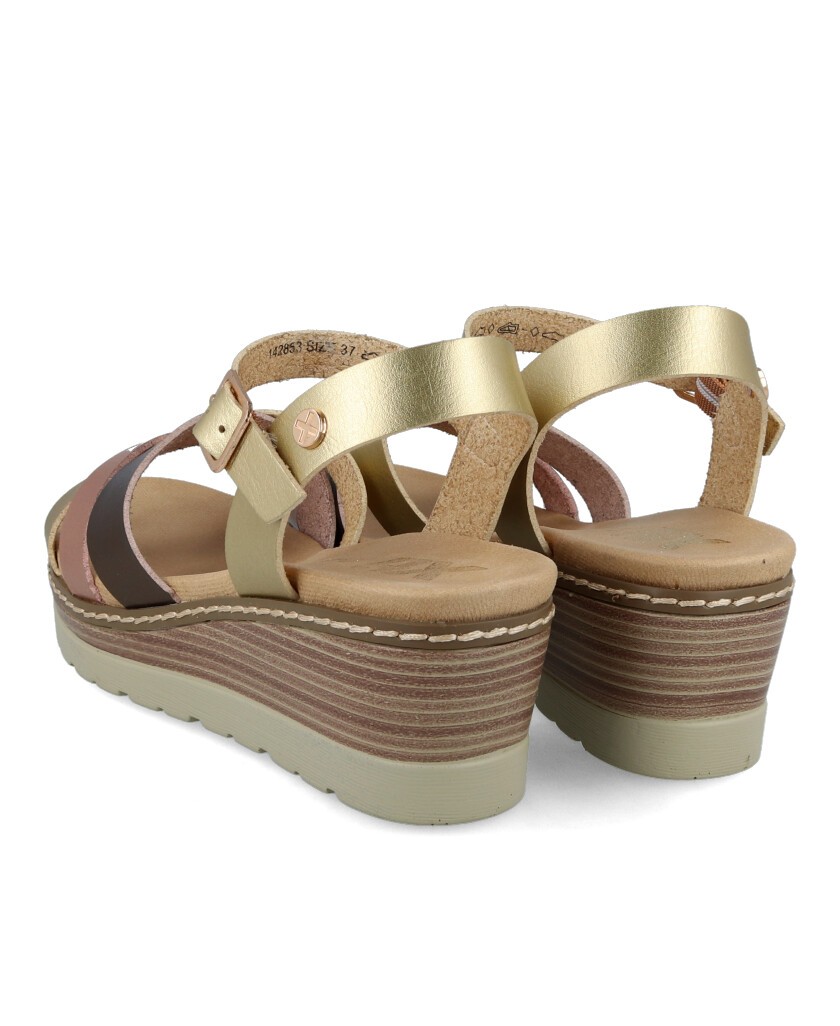 Sandalia de cuña casual metalizada Xti 142853