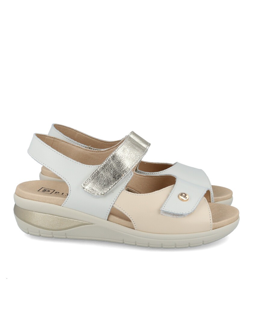 Low wedge sandals Pitillos 2800 for women in white color