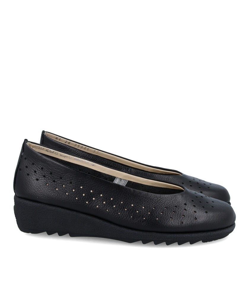 Ballerinas with wedge Catchalot 8474-Lockheed Perf