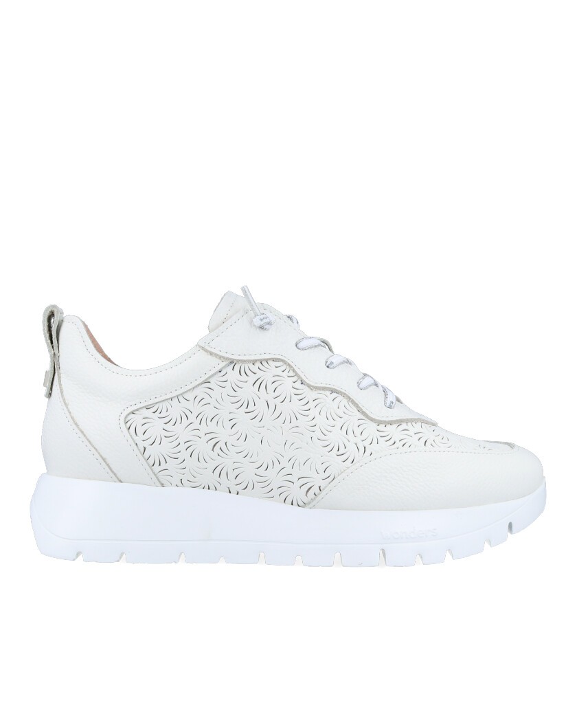 h2Deportivas troqueladas Cario Wonders A2460 h2 pstrongDeportivas troqueladas Cario strong para mujer en color blanco Caracteri