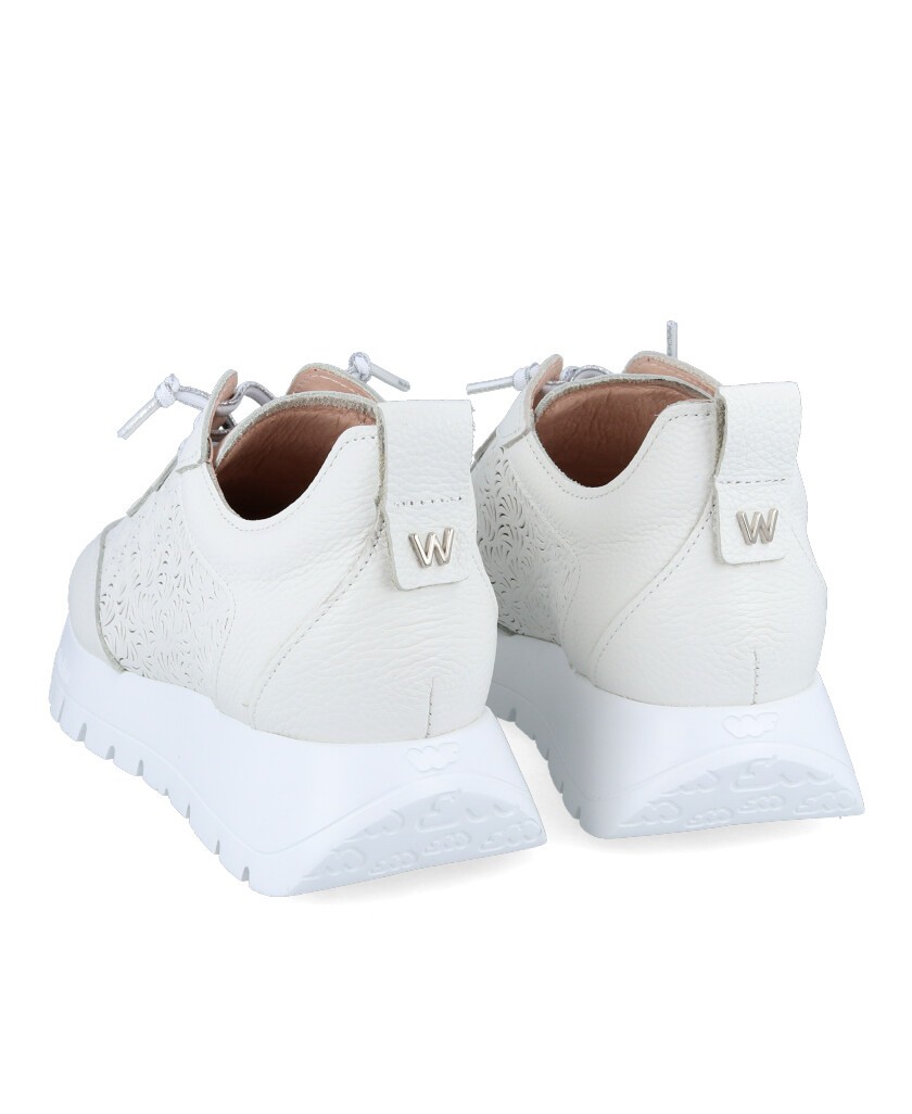 h2Deportivas troqueladas Cario Wonders A2460 h2 pstrongDeportivas troqueladas Cario strong para mujer en color blanco Caracteri