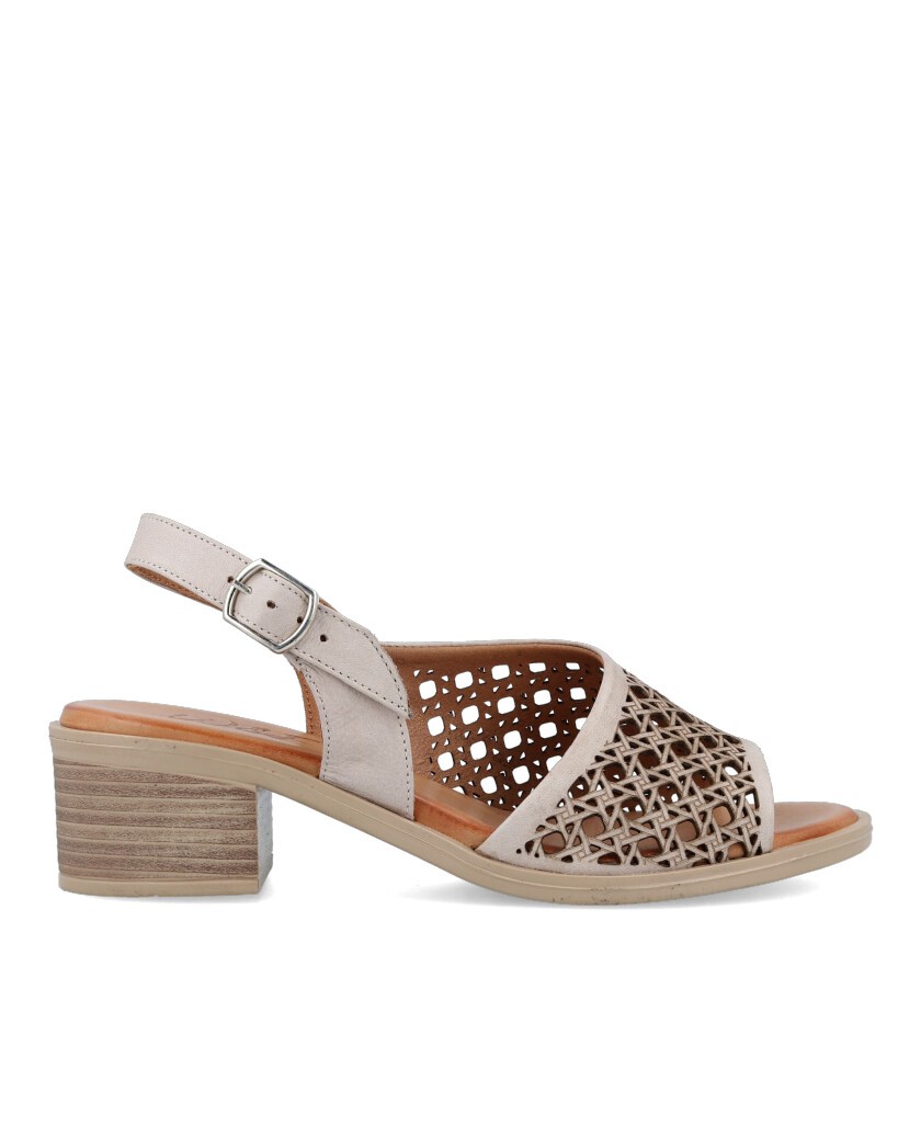 Sandalia de piel troquelada  W&F 21-216