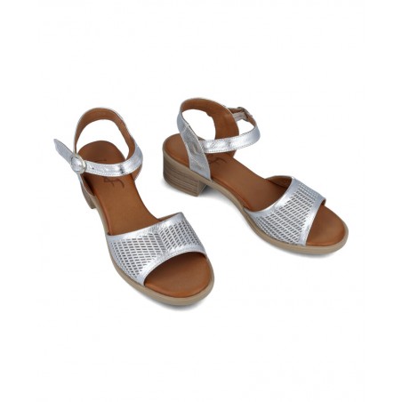 Sandalias para mujer en color metalizado Caracteristicas con hebilla tacon 4 cm zapato de estilo casual suela de goma termoplas