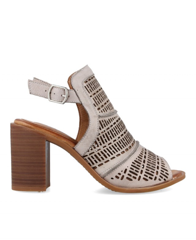 Sandalias de piel troquelada W&F 21-25 Sandalias de piel troquelada W&F 21-25