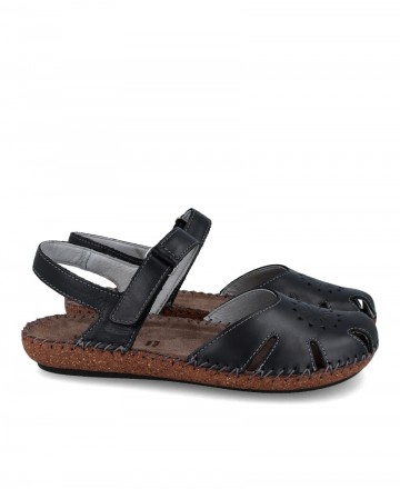 Walk and Fly closed black sandal 7261 45710