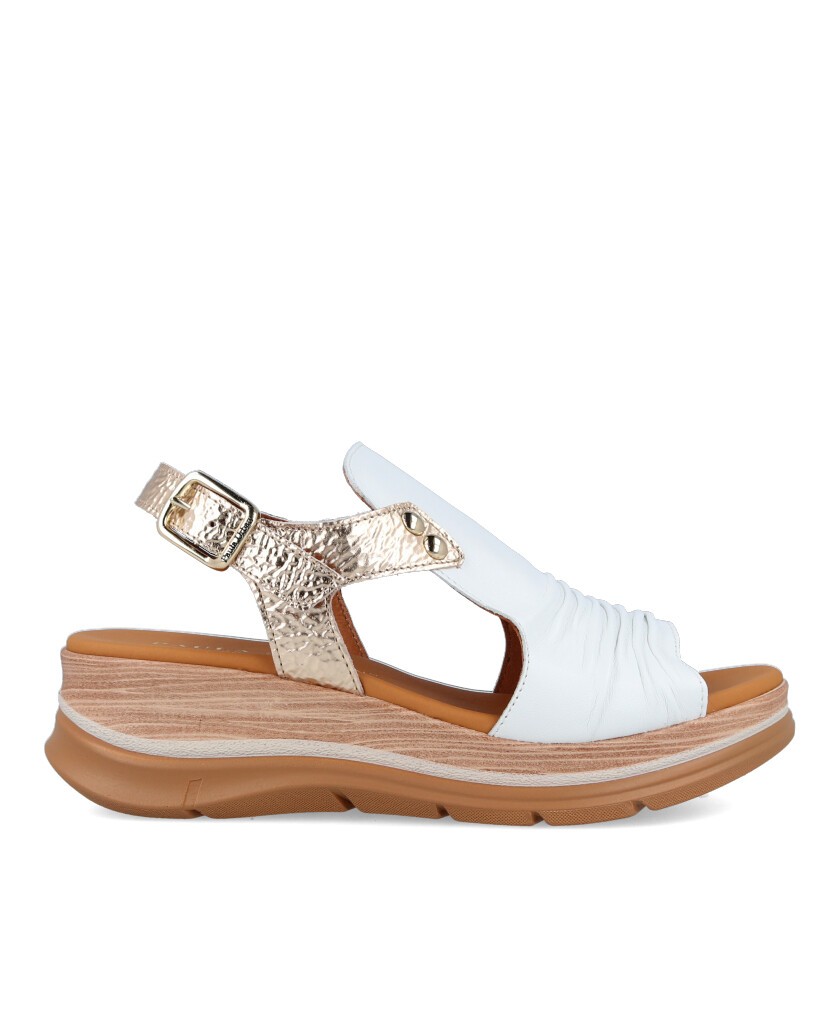 Sandalias con tiras metalizadas Paula Urban 24-17