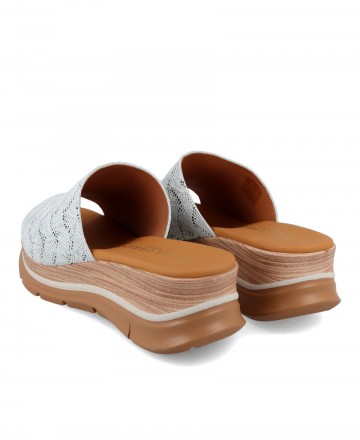 Paula Urban 24-538 leather clogs