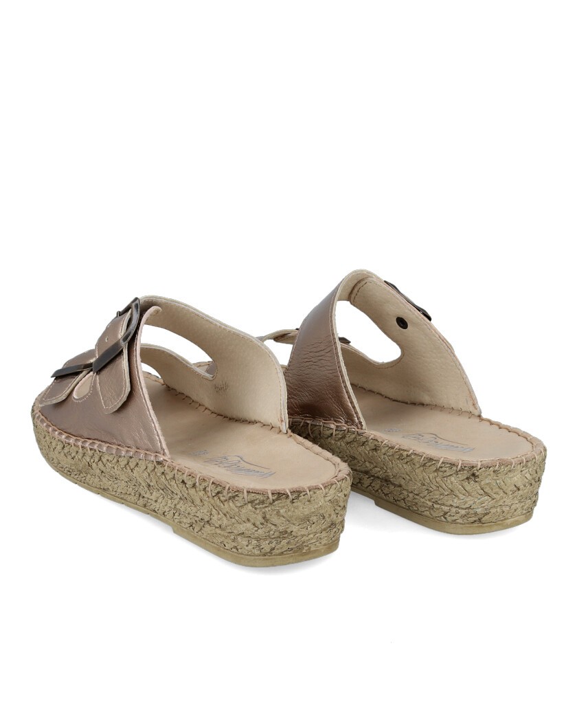 Walk and Fly 7665 48480 buckle sandals