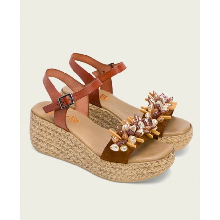 Brown leather sandal with beads Porronet 3039