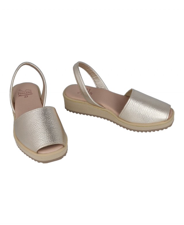 Sandalias para mujer en color metalizado Caracteristicas Menorquina cuna 4 cm zapato de estilo casual suela de goma exterior pi Sandalias para mujer en color metalizado Caracteristicas Menorquina cuna 4 cm zapato de estilo casual suela de goma exterior pi