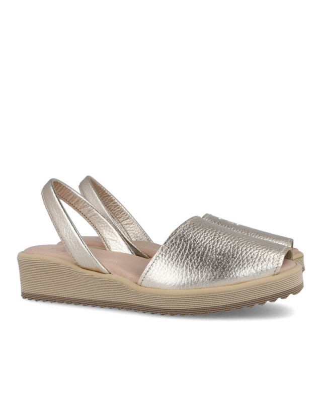Sandalias para mujer en color metalizado Caracteristicas Menorquina cuna 4 cm zapato de estilo casual suela de goma exterior pi Sandalias para mujer en color metalizado Caracteristicas Menorquina cuna 4 cm zapato de estilo casual suela de goma exterior pi