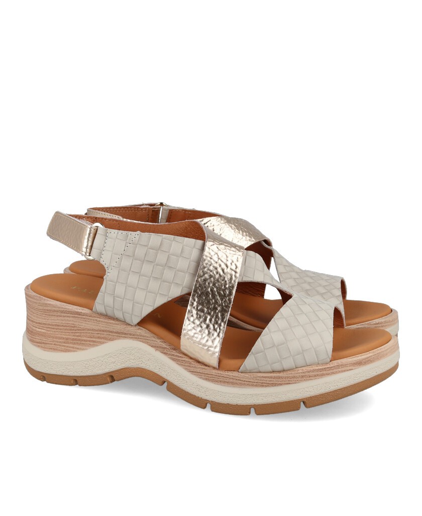 Sandalias beige de cuña Paula Urban Nabuk 27-671