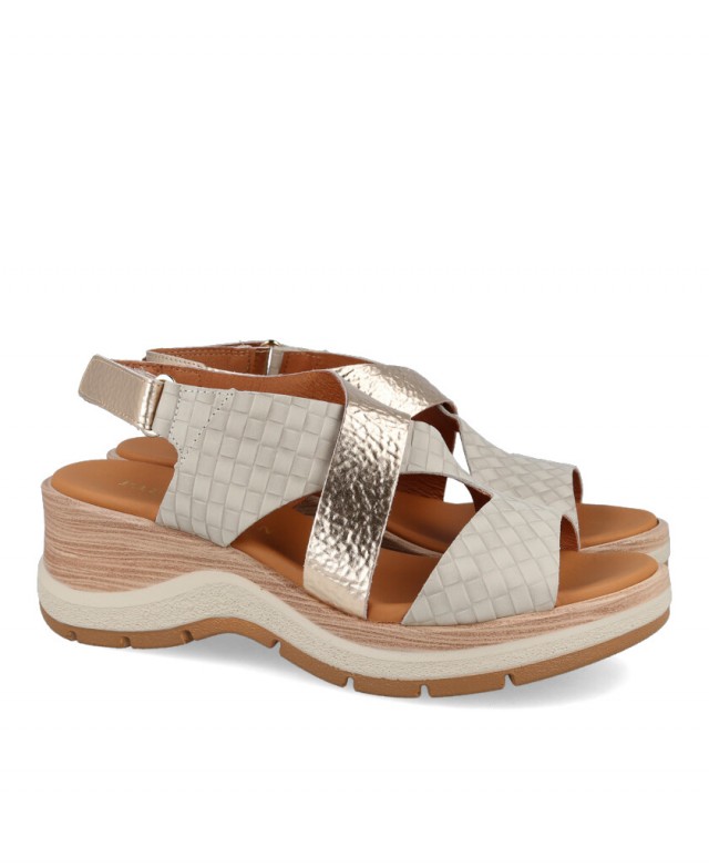 Sandalias de cuña ligera Paula Urban Nabuk 27-671