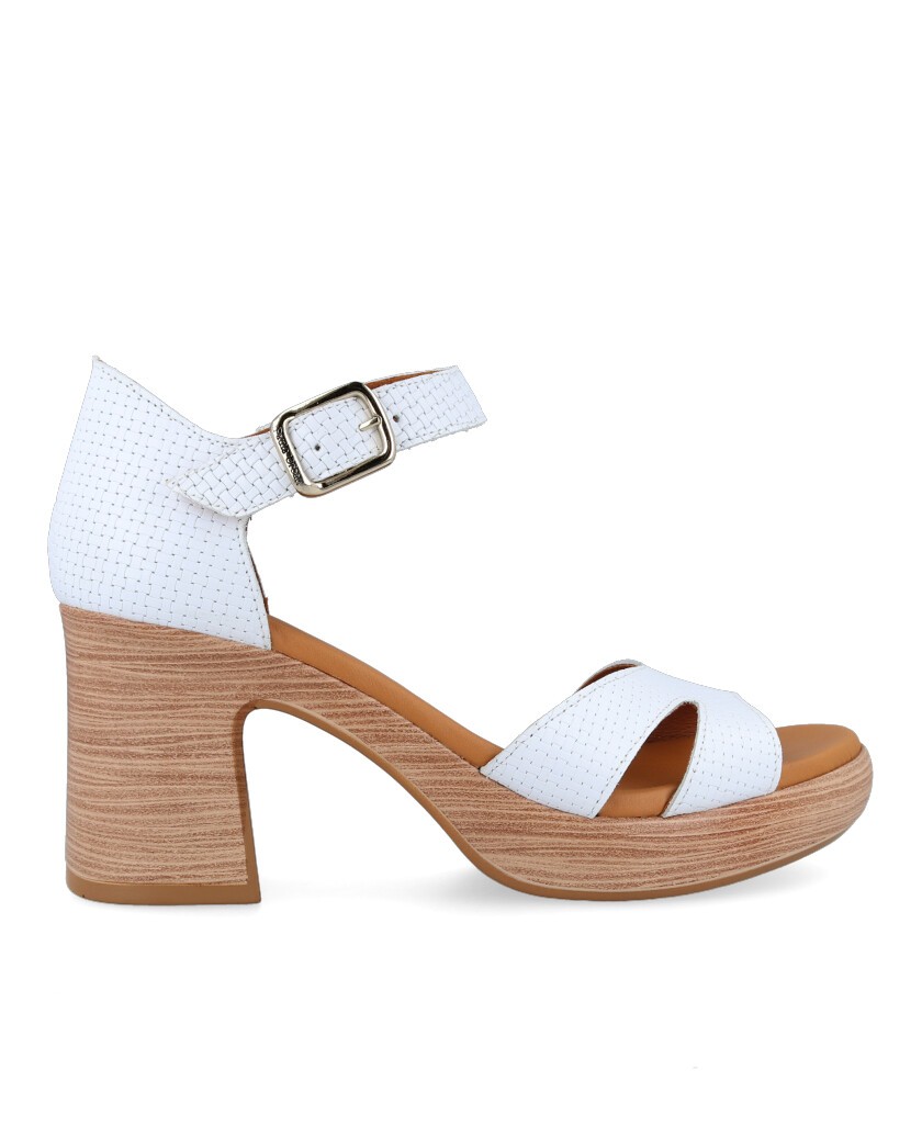 Paula Urban 32-625 mid heel leather sandal