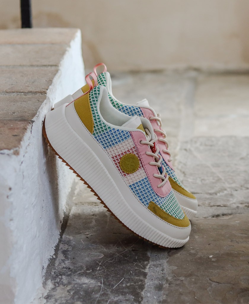 Comfortable women's sneakers