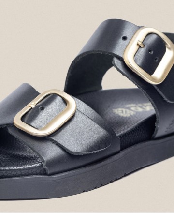 Sandals with buckles Yokono Morena 002