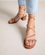 Sandalias de tacón bajo Bryan Grecia Sandalias de tacón bajo Bryan Grecia