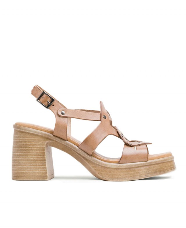 Leather sandals with rivets Porronet Imala