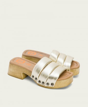 Porronet Nahya wood effect clogs with heel